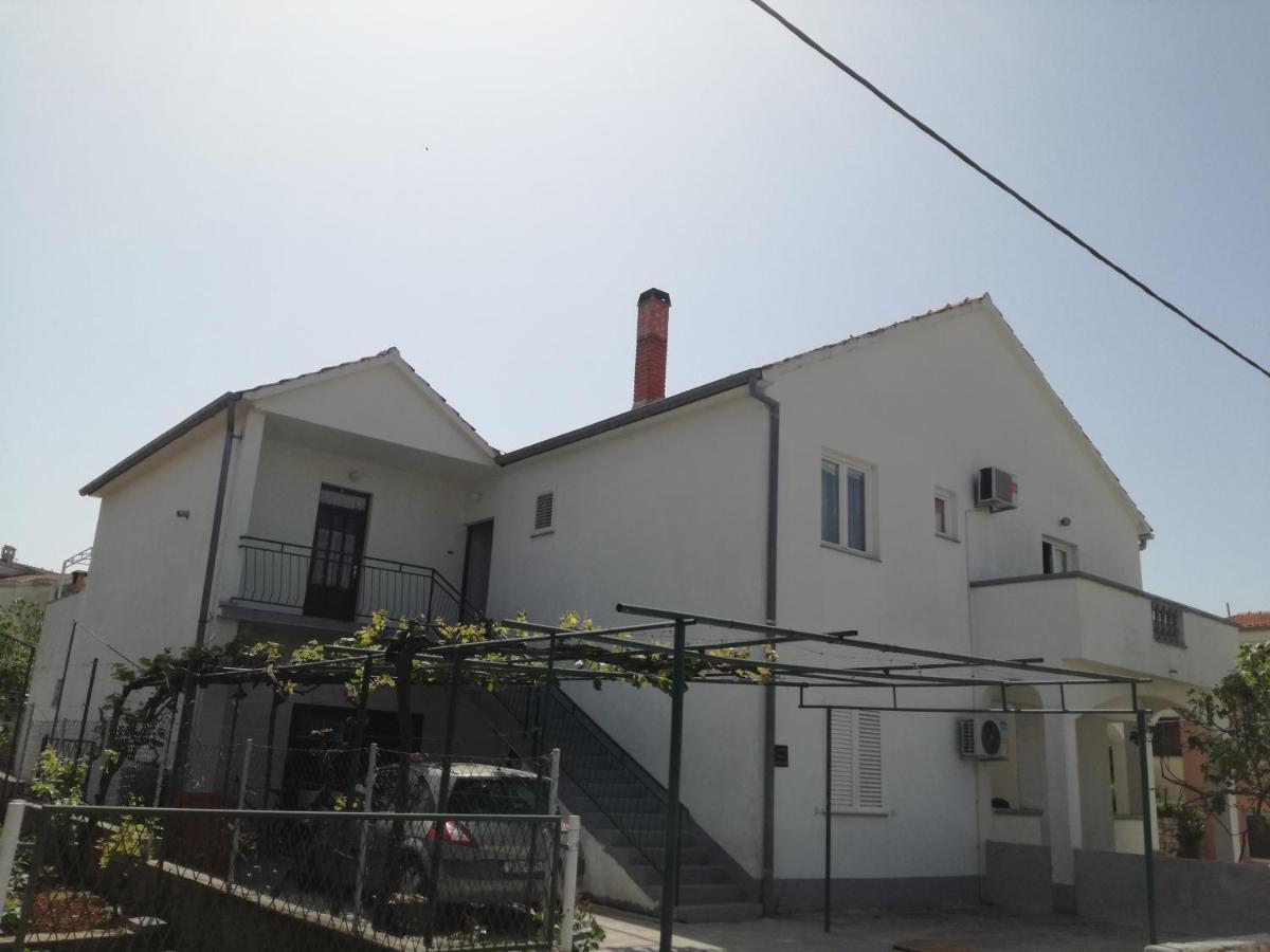 Apartmani Lukacic Biograd Na Moru Exteriör bild